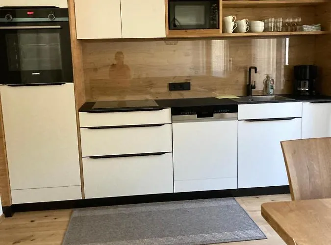 Pichler Apartment *